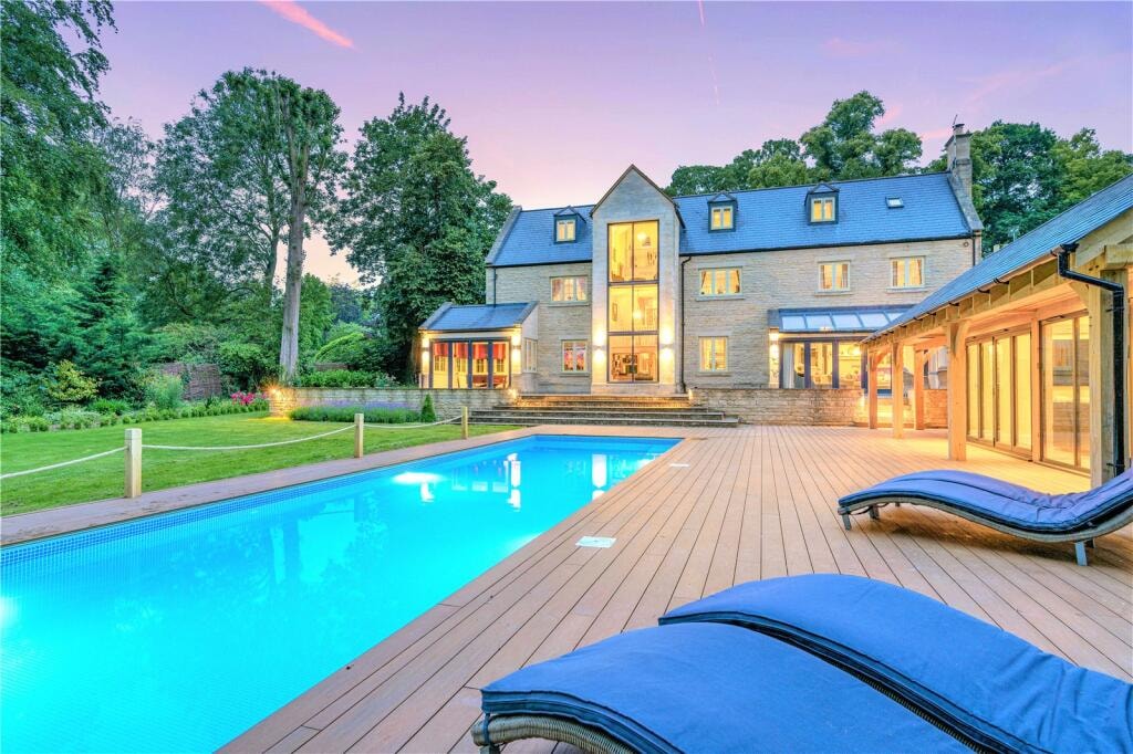 Luxury residential property completed by Marvin Building Services